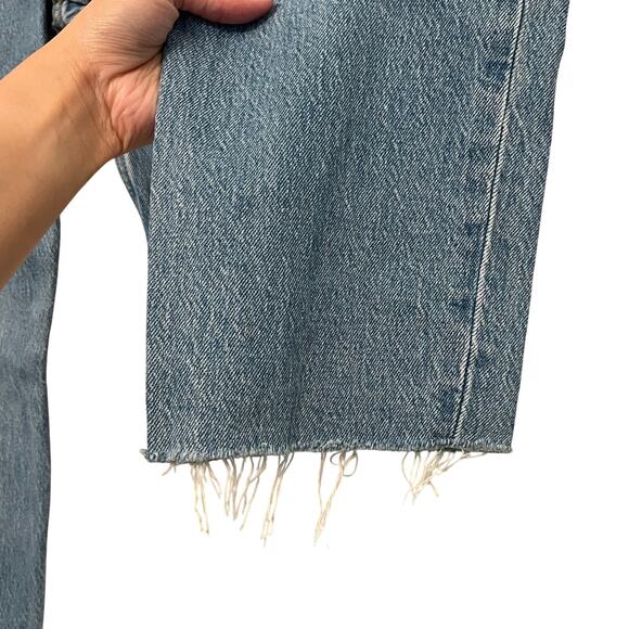 Levis Premium 70s High Rise Slim Straight Womens Jeans Size 25 Short Light Wash - Picture 12 of 15